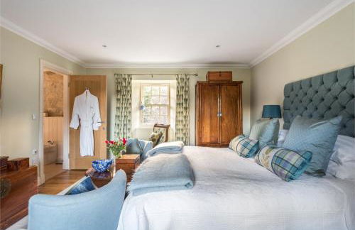 The Old Millhouse - Luxury Retreat with Sauna, Cold Plunge, Yoga & Swim SPA - Photo 7