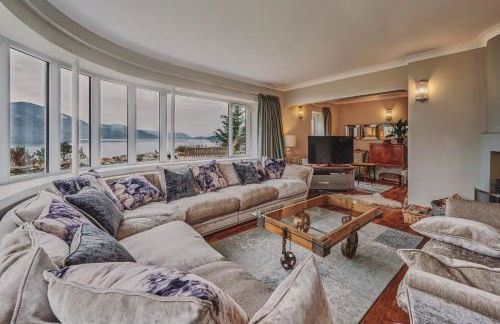 Loch Ness Mansion - Photo 1