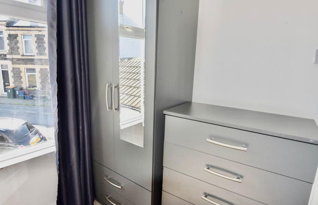 Cheer full 4 Bedroom House Train Station - Foto 37