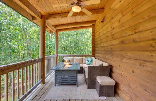 Family Getaway Georgia Cabin with Outdoor Hot Tub - Foto 23