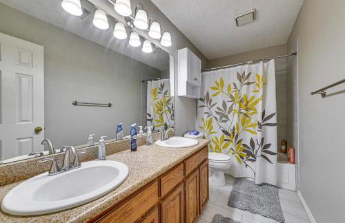 6 Mi to Dtwn! Family Home with Pool in Carrollton - Foto 21