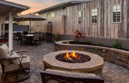 Coastal Retreat with Hot Tub Ocean Views Backyard Fun Newport Oasis by AvantStay - Foto 3