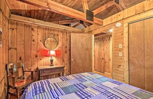 Secluded Stanardsville Cabin with 10 Acres and Hot Tub - Foto 17