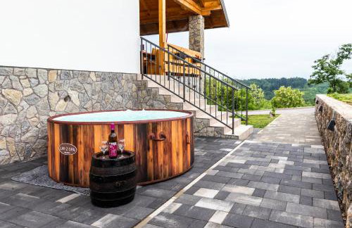 Apartment Stone and Wood - Photo 9