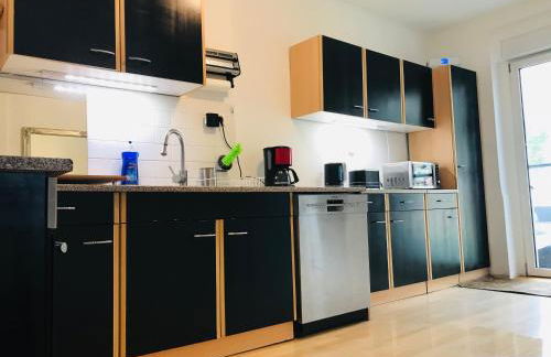 "Casa20200" 2 x Apartments je 150qm für Business, Familien, Gruppen, Handwerker 15min von BERLIN, Erdbeerhof, Outlet B5, 5min vom See Falkensee !! 2 Apartment each 150qm for BUSINESS , FAMILIES 15min from BERLIN!! - Foto 22