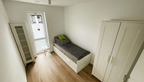 85qm Neubau-Wohnung für 5-6 Personen, 2 Badezimmer & 3 Schlafzimmer - Foto 5, wardrobe