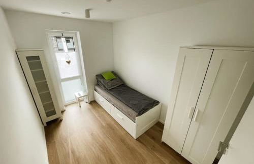85qm Neubau-Wohnung für 5-6 Personen, 2 Badezimmer & 3 Schlafzimmer - Foto 5