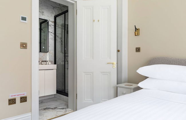 Great Russell Street by Onefinestay - Photo 3