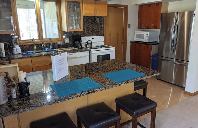 Mountain Memories by Avantstay Hot Tub Enclosed Deck, Large Yard w/ Fire Pit - Foto 5