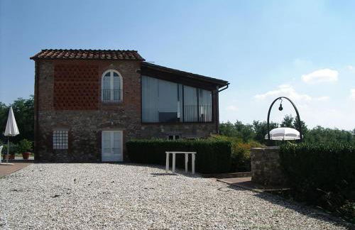 Casale rinnovato immerso nella campagna con splendida piscina privata - Foto 36