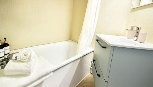 Small studio Parking - Metro B - Lyon Sud Hospital - Foto 5