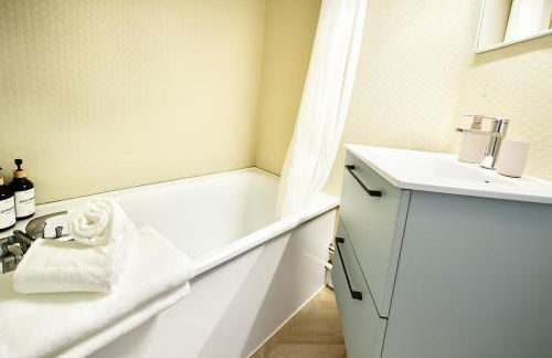 Small studio Parking - Metro B - Lyon Sud Hospital - Foto 5