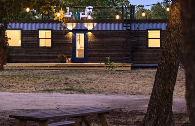 The Shoreline Container Tiny Home 12 min to Magnolia Baylor - Foto 24