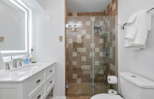 Heated pool & jetted spa -- mins to beach - Photo 16