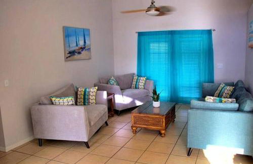Spacious 4-bedroom 2-bath Abode - Foto 2