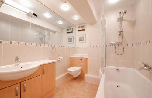 1 Bed in Clifton Court oc-fl30 - Photo 8