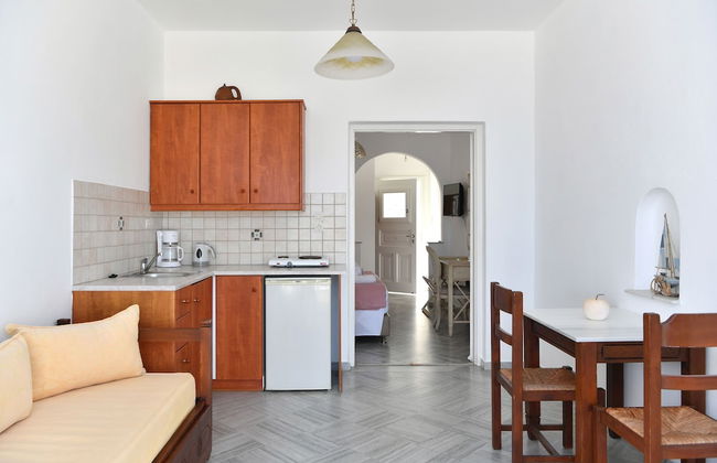 Hara Studios and Apartments - Photo 38