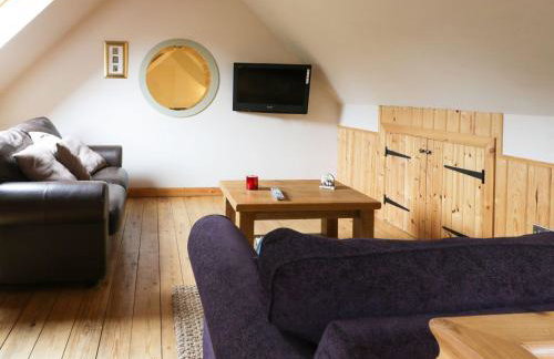 Horseshoe Cottage - Photo 2