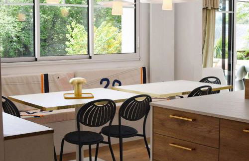 Superbe maison rénovée, 250m de l'océan, 12 pers, terrasse, jardin, proche plage Kerleven et golf - FR-1-481-164 - Foto 17