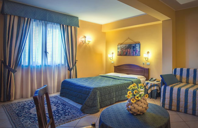 Greta Rooms Hotel - Photo 1