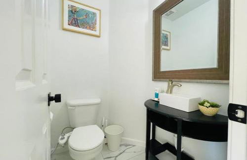 Gorgeous Abode 3 Bedrooms Hide-out in Mesa - Photo 50