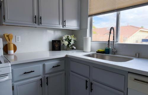 Spacious 3-Bed Family Retreat WiFi & Parking - Foto 41