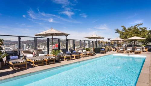 2Bed Apt View of Hollywood Sign & Rooftop Pool - Photo 3