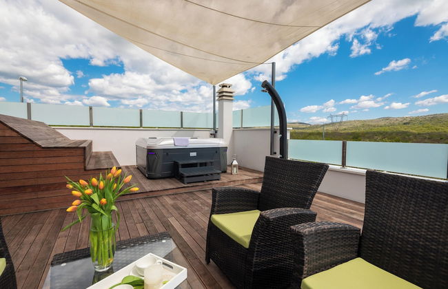 Stunning Villa Sofia With Heated Pool IN Split Hinterland - Foto 36