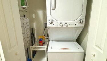 *NEW* Gorgeous Sunshine - 2BD/1BA - Private Fenced Backyard! - Foto 4