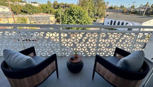 Silver Lake 1 Bedroom Condo Suite with Balcony and Parking - Foto 4
