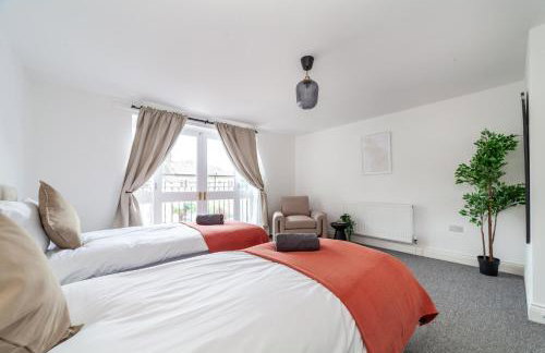 Arte Stays Serviced Houses Stratford - 3 Bedrooms 2 Bathrooms Houses London, Stratford, Maryland, Free Parking, Garden, Weekly or Monthly Stays - up to 8 guests - Foto 63
