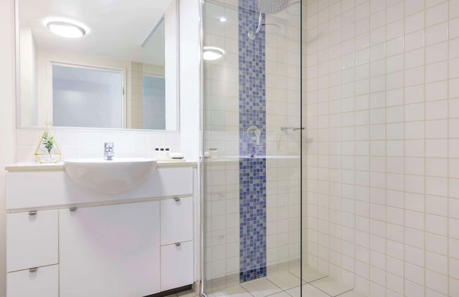 Oaks Brisbane Festival Suites - Photo 27