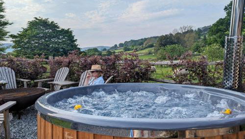 16th Century House, Castle Views, Mountain Views, Hot Tub, Firepit, Stunning Interiors - Foto 4