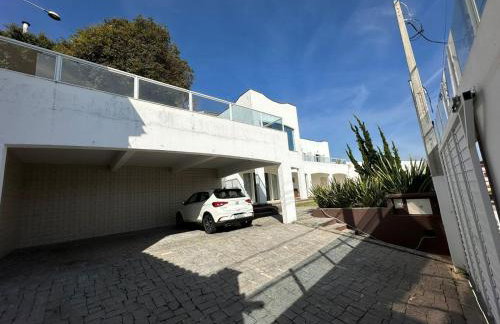 Mansão Casa Blanca em São Roque c/ 5 vagas garagem - Foto 12