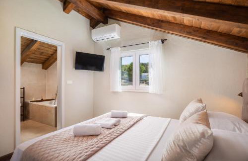 Villa Cavalleria Rusticana with heated pool and vineyard - Photo 68