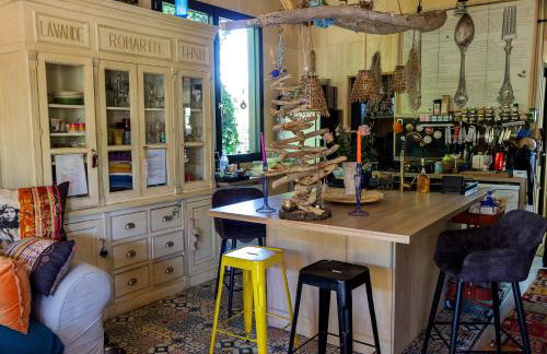 Maison Bali avec Jacuzzi Privé Évasion Unique en Lubéron - Foto 9