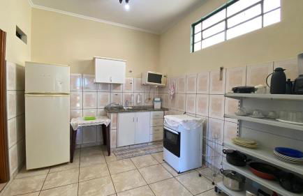 Ap com terraço, 2 quartos, wi-fi, próximo ao centro da cidade - Foto 3