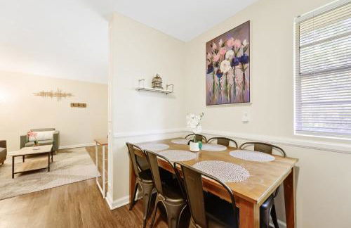 Dapper Digs - King Bed - Long Term Stays - Duke - Foto 21