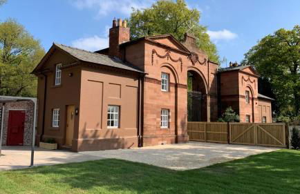 Oulton Park Lodge - Photo 1