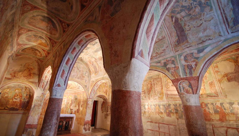 Interior de la iglesia de la Santísima Trinidad