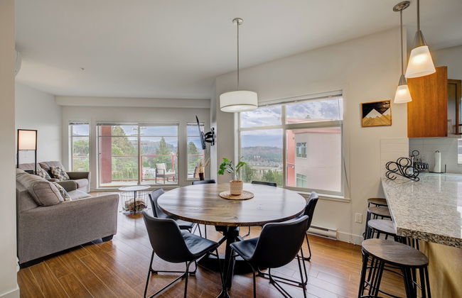 Corner Unit w Large Deck & Amazing View - Photo 10