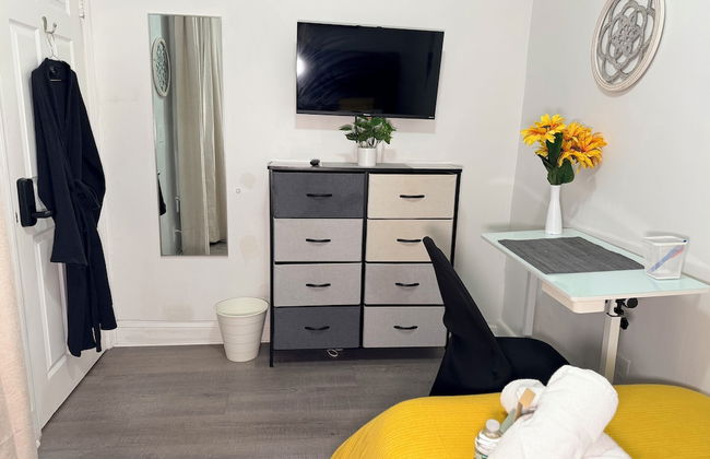 Modern Private Share Bedroom Bus stop to NYC - Foto 28