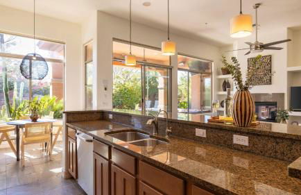 Scottsdale Desert Oasis w Pool Putting Green Outdoor Lounge Sandflower by AvantStay - Foto 21