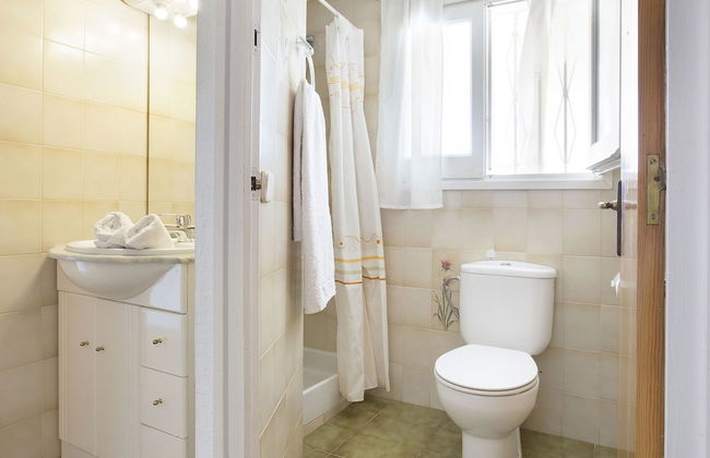 Spacious Holiday Villa With Private Swimming Pool and Various Terraces in Blanes - Photo 16