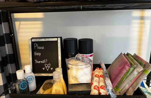 Cozy Weymouth cottage, walk to beach - Foto 34