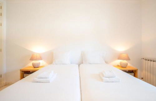 GuestReady - Near Carcavelos Beach - Photo 9