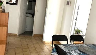 Appartement de 80m2 aux portes de Lyon avec ascenseur, balcon, parking - Foto 2
