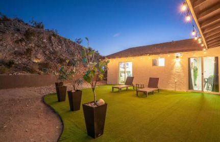 Desert Villa - EV, Hot Tub, Grill, Bar, Games, RV Parking in Twentynine Palms Downtown - Foto 60