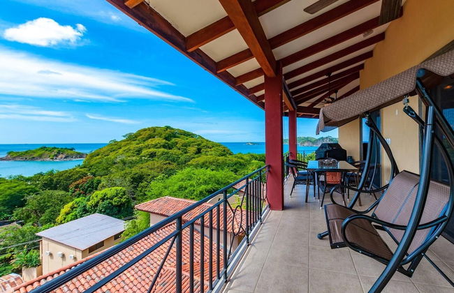 Big Hillside Villa in Potrero With Pool and Panoramic Ocean Views - Photo 16