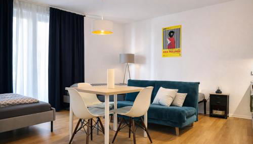 Charming 1-Bedroom Apartment with Natural Light and Balcony - Foto 2